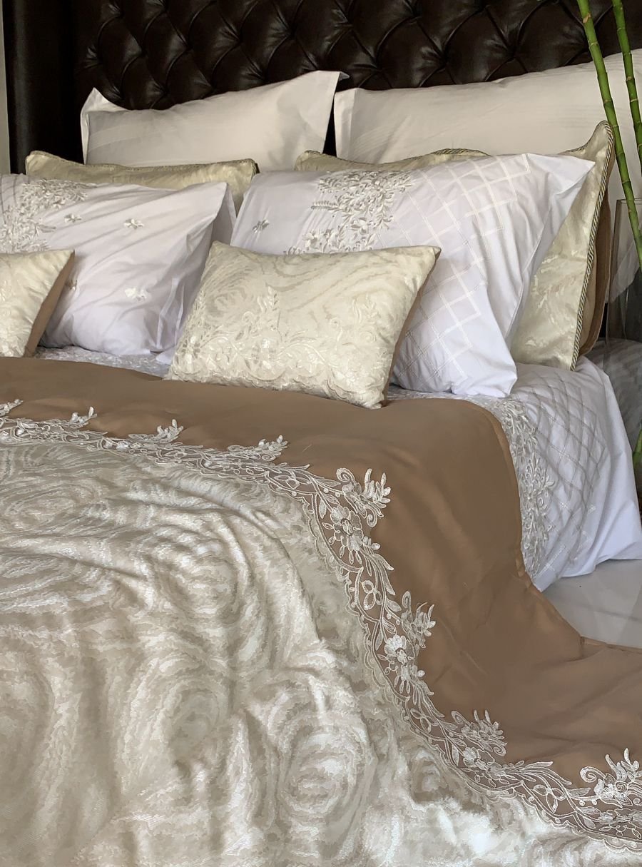 Bridal Bedding Set of 8